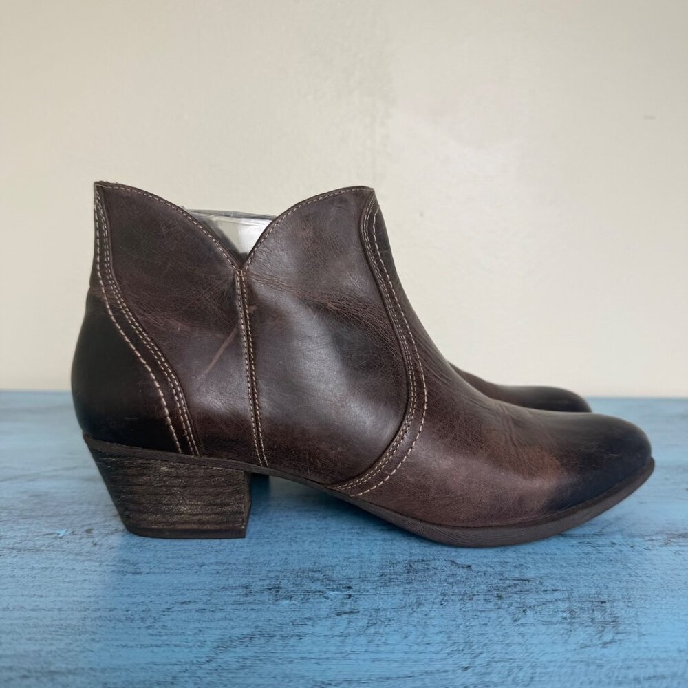 Ariat Womens Astor Ankle Boots Brown Leather V- Cut Ankle Shaft Sz 8